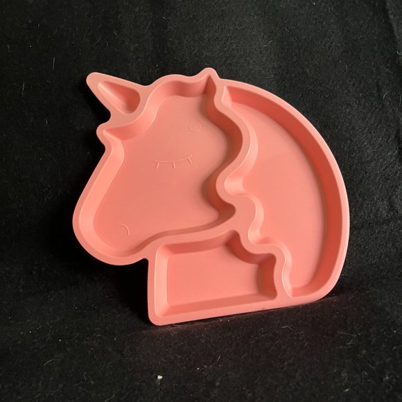 9 Piece Light Pink Plastic Childs Unicorn Plates - Picture 6 of 10